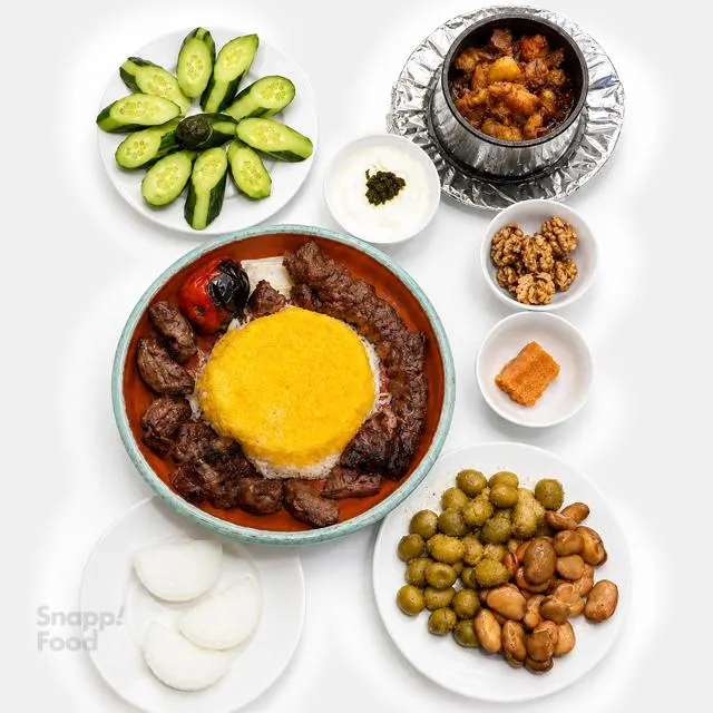 پلا کباب محلی با تمام مخلفات با چربی چوقول دومو